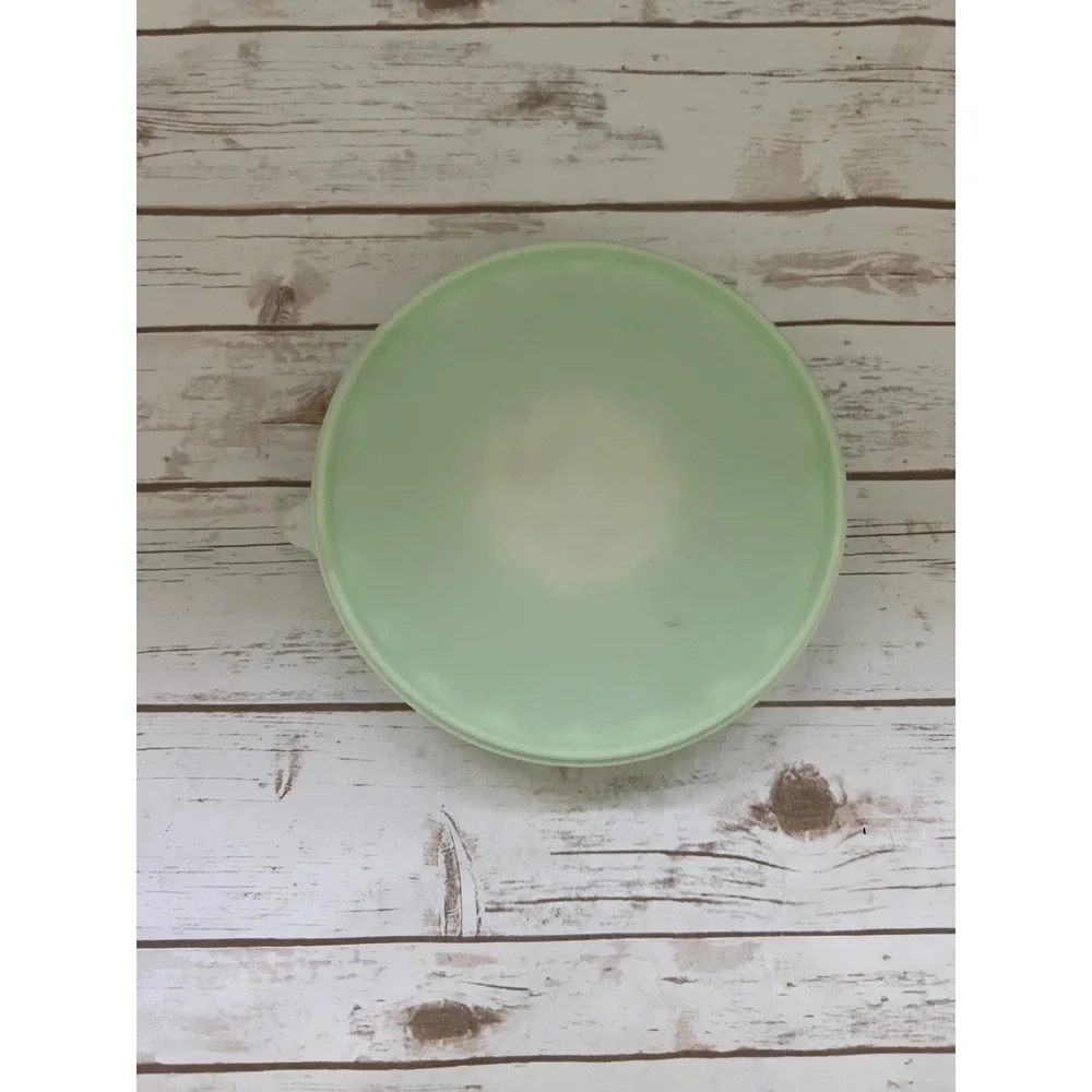 Tupperware Jel-Ring Jello Mold Mint Green Vintage 9.5 Inch